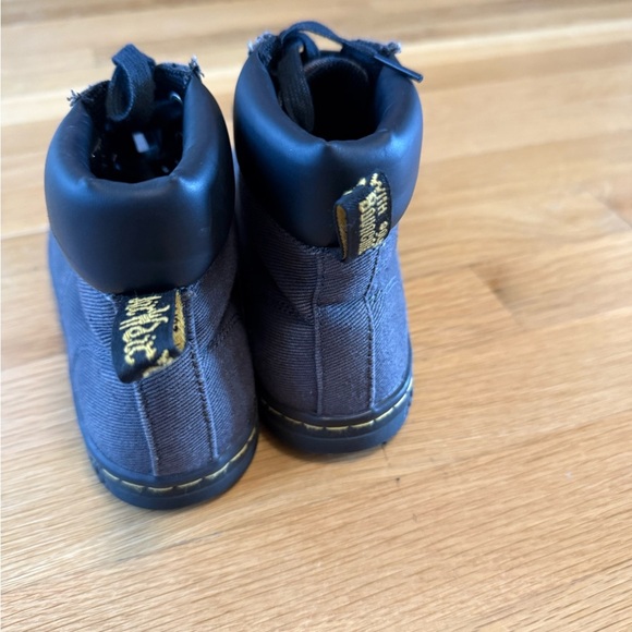 Dr. Martens Size 7 Maelly Bootie Style Gray Fabric With Cushioned Ankle - Picture 6 of 9